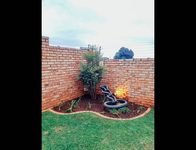 3 BEDROOM TOWNHOUSE FOR SALE IN WILLOWBROOK